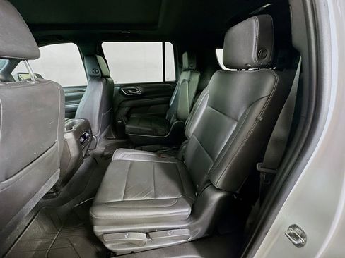 Used 2021 Chevrolet Suburban LT w/ Max Trailering Package RWD image 15