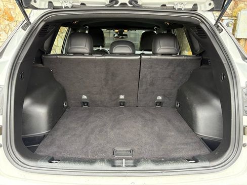 Used 2024 Jeep Compass Trailhawk image 16