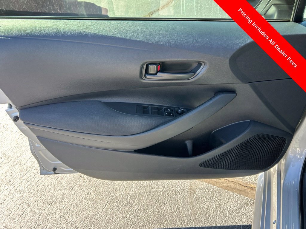 Used 2024 Toyota Corolla LE FWD image 4