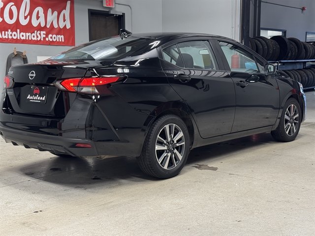Used 2025 Nissan Versa SV FWD image 8