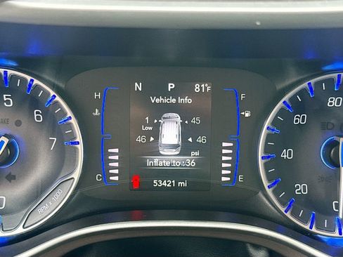 Used 2023 Chrysler Voyager LX FWD image 13
