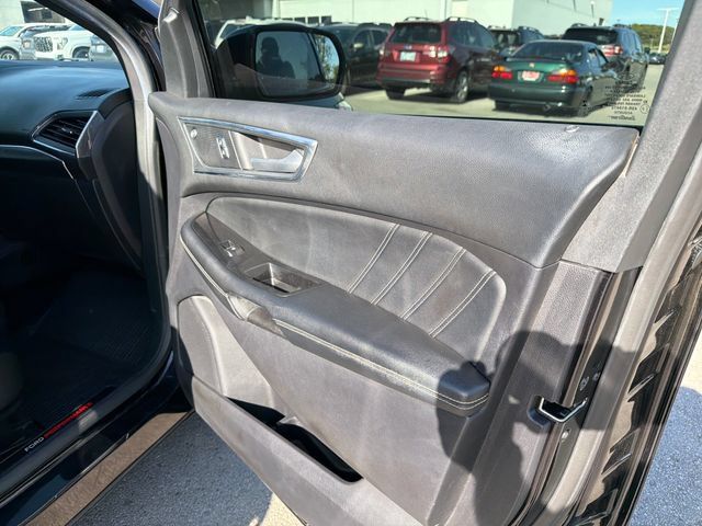 Used 2020 Ford Edge ST w/ Equipment Group 401A AWD/4WD image 24