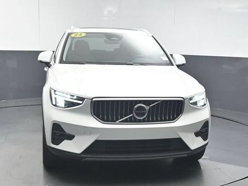 Used 2025 Volvo XC40 B5 Plus w/ Protection Package Premier AWD/4WD image 3
