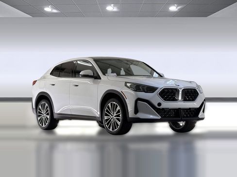 Used 2026 BMW X2 xDrive28i w/ Convenience Package AWD/4WD image 6