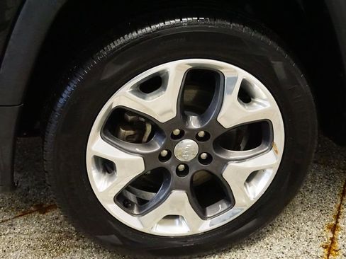 Used 2019 Jeep Compass Limited image 13