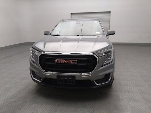 Used 2023 GMC Terrain SLE image 15