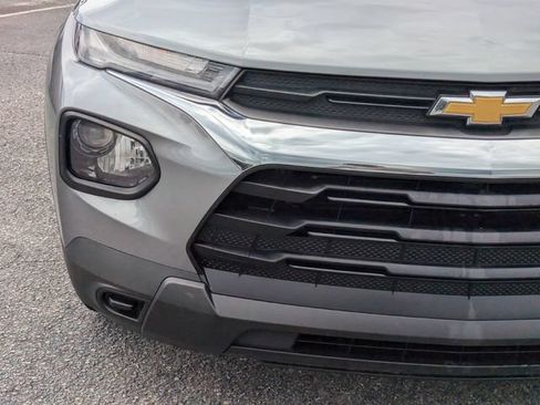 Used 2023 Chevrolet TrailBlazer LS FWD image 11