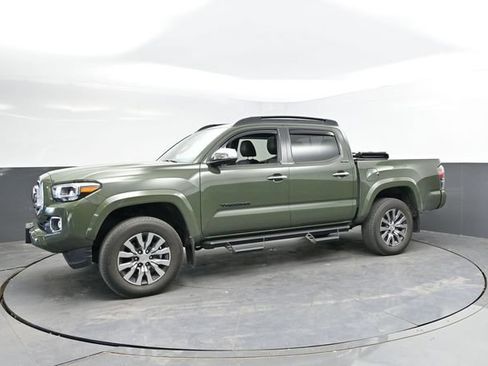 Used 2022 Toyota Tacoma Limited AWD/4WD image 7