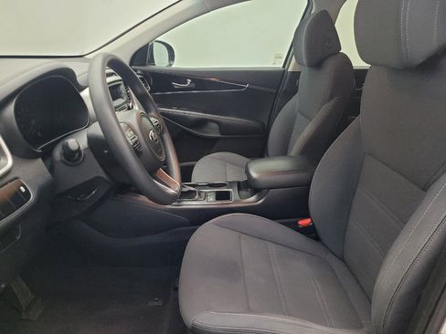 Used 2017 Kia Sorento L image 17