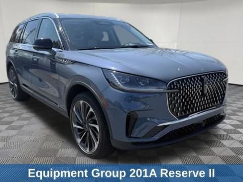 Used 2026 Lincoln Aviator Reserve AWD/4WD image 8