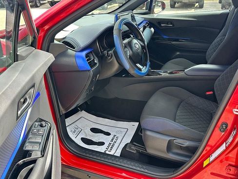 Certified 2022 Toyota C-HR XLE FWD image 11