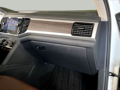 Used 2022 Volkswagen Atlas SE FWD image 18