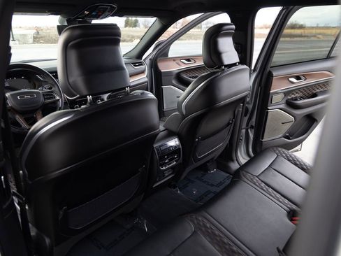 Used 2023 Jeep Grand Cherokee Summit w/ Adv Protech Group IV image 16