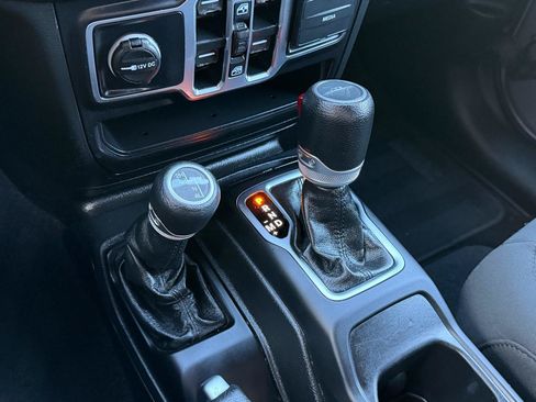 Used 2020 Jeep Gladiator Sport w/ Quick Order Package 24S AWD/4WD image 20