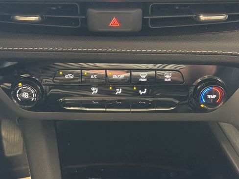 Used 2023 Buick Envision Preferred image 35