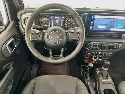 Used 2024 Jeep Wrangler Unlimited Sport AWD/4WD image 21