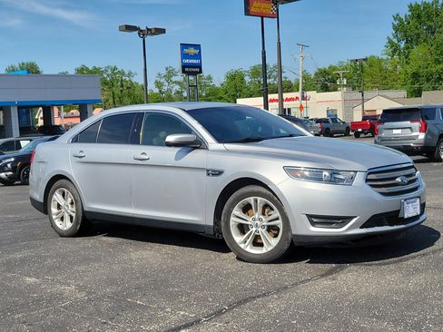 Used 2018 Ford Taurus SEL w/ Equipment Group 201A FWD image 31