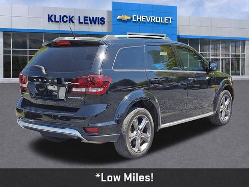 Used 2018 Dodge Journey Crossroad w/ Driver Convenience Group FWD image 8