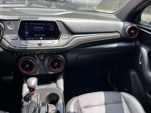 Used 2019 Chevrolet Blazer RS FWD image 11