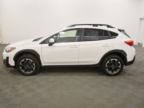 Used 2023 Subaru Crosstrek 2.0i Premium image 4