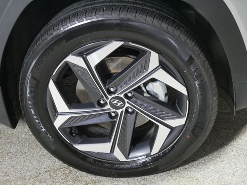 Certified 2024 Hyundai Tucson Limited AWD/4WD image 15