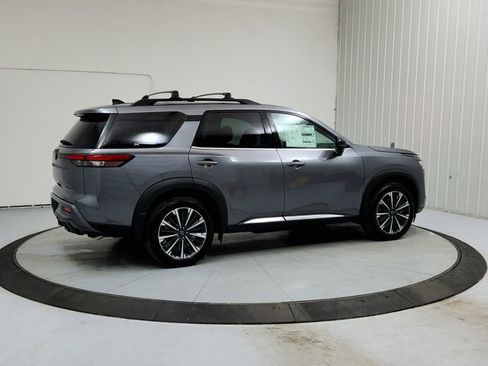 New 2026 Nissan Pathfinder Platinum FWD image 7