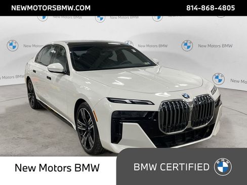 Used 2023 BMW 760i xDrive AWD/4WD image 7