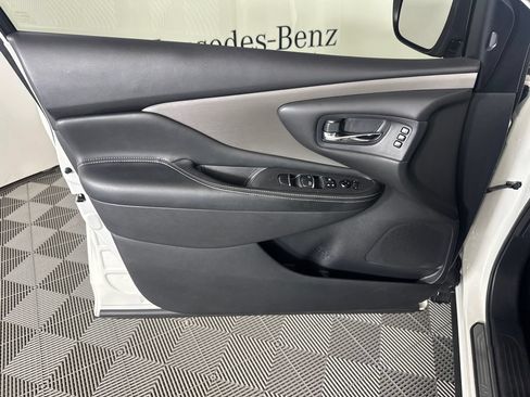 Used 2020 Nissan Murano SL w/ Moonroof Package FWD image 10