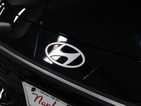 Used 2025 Hyundai Elantra Sport FWD image 12