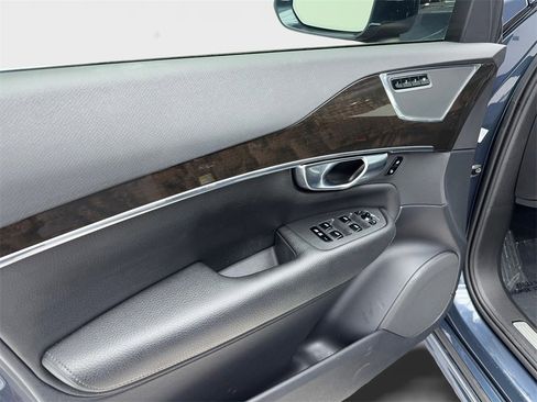 Used 2018 Volvo XC90 T5 Momentum w/ Convenience Package image 50