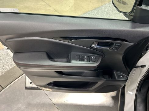Used 2023 Honda Ridgeline Black Edition image 13