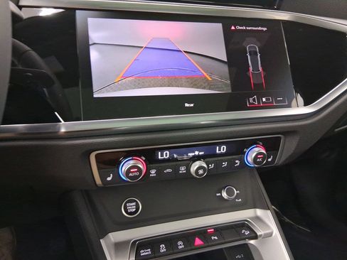 New 2025 Audi Q3 2.0T Premium image 23