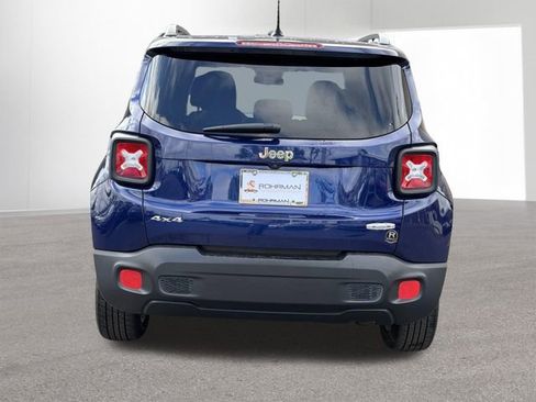 Used 2017 Jeep Renegade Latitude w/ Cold Weather Group AWD/4WD image 16