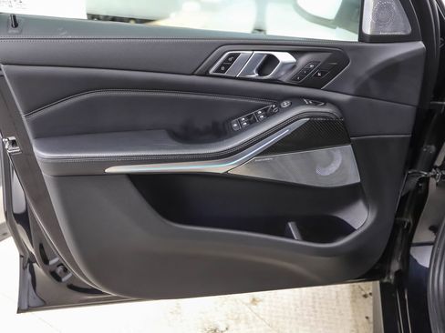 Used 2021 BMW X5 M50i w/ Executive Package image 9