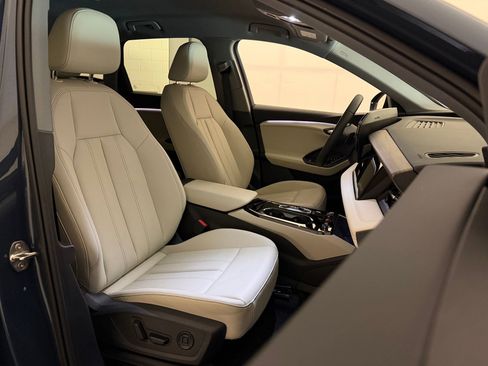 Used 2025 Audi Q6 e-tron Premium w/ Convenience Package RWD image 32
