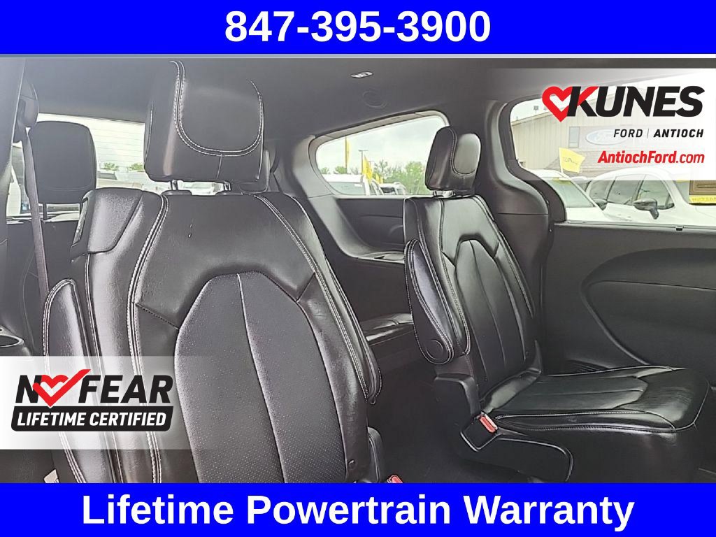 Used 2025 Chrysler Pacifica Select FWD image 49