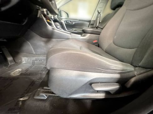 Used 2024 Toyota RAV4 LE FWD image 15