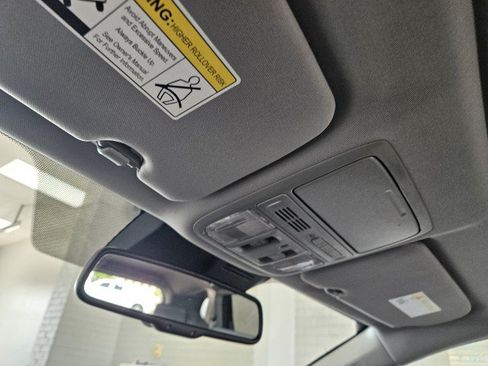 Used 2019 Honda CR-V Touring image 21