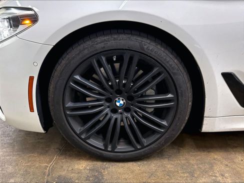 Used 2017 BMW 530i RWD image 12
