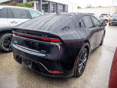 Used 2024 Toyota Prius XLE image 8