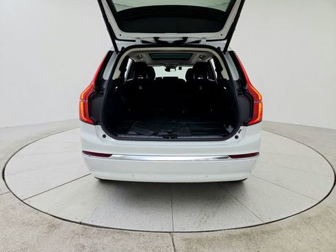 New 2025 Volvo XC90 B6 Core w/ Climate Package image 19
