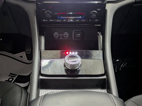 Certified 2024 Jeep Grand Cherokee Laredo X w/ Trailer Tow Package image 19