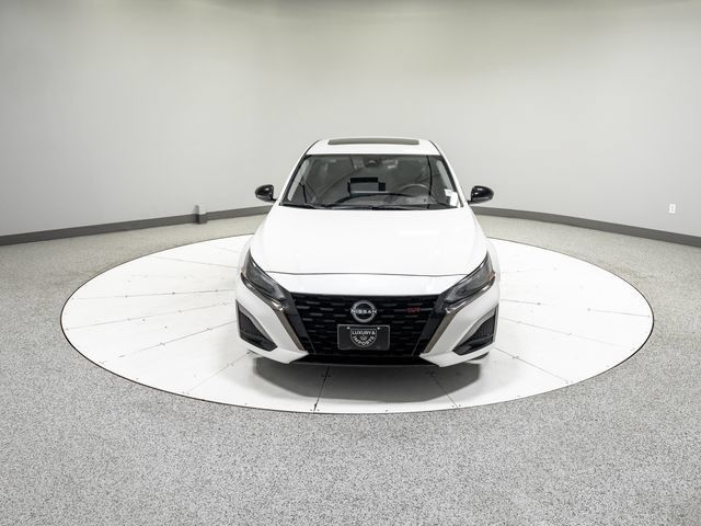 Used 2023 Nissan Altima 2.5 SR w/ SR Premium Package FWD image 27