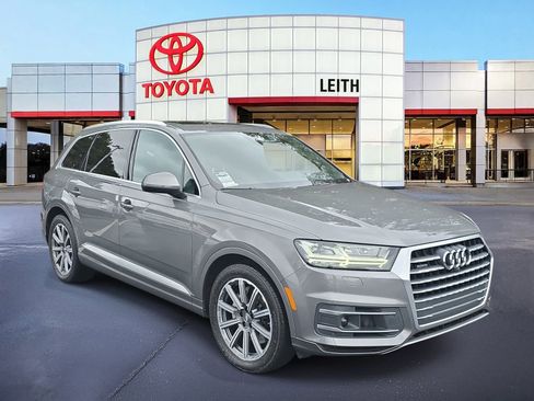 Used 2018 Audi Q7 3.0T Prestige image 3