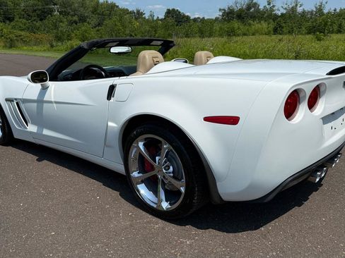 Used 2012 Chevrolet Corvette Grand Sport w/ 2LT Preferred Equipment Group RWD image 3