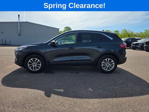 Certified 2022 Ford Escape SE w/ Cold Weather Package AWD/4WD image 4
