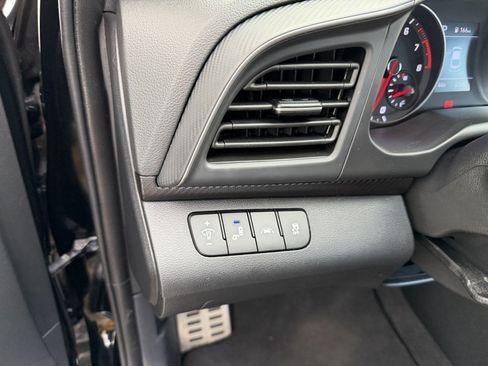 Used 2019 Hyundai Elantra Sport w/ Cargo Package image 21