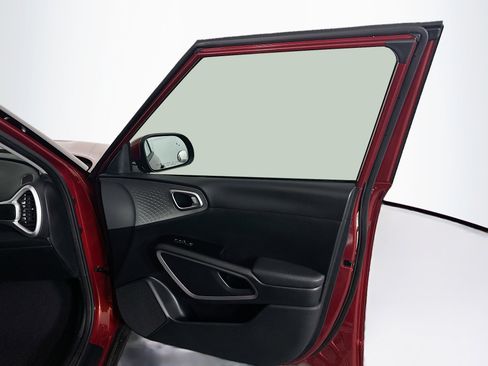 Used 2022 Kia Soul LX w/ Technology Package FWD image 30