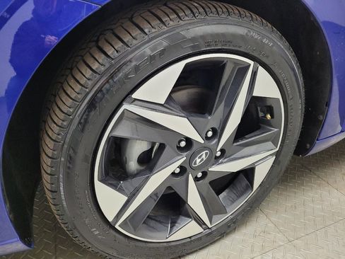 Used 2022 Hyundai Elantra Limited w/ Cargo Package FWD image 31