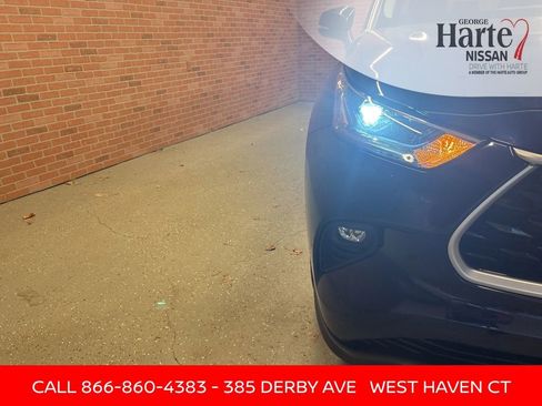 Used 2021 Toyota Highlander XLE image 37